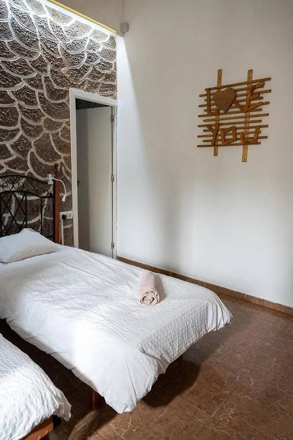 Drago Hostel Icod De Los Vinos Spagna